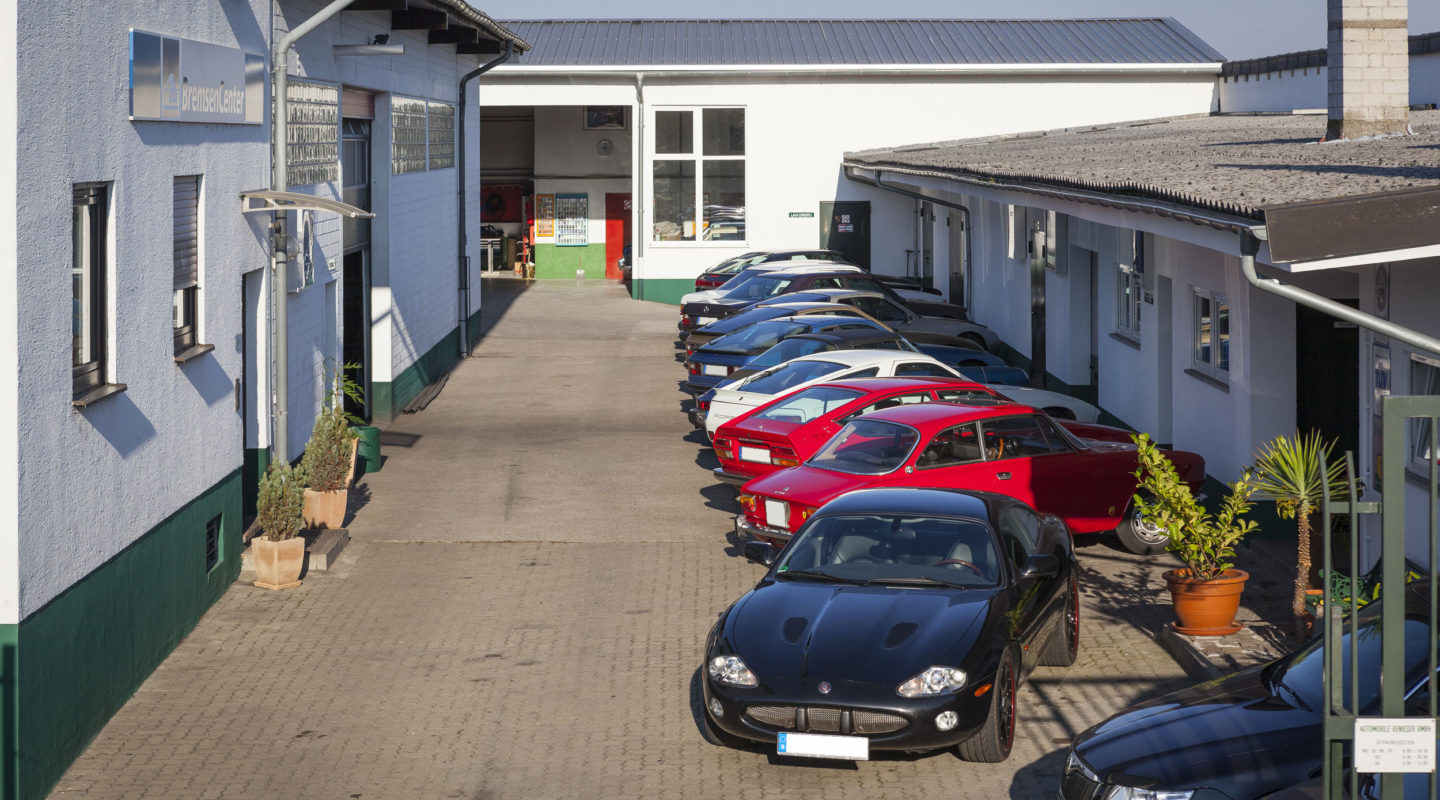 Automobile Genieser, KFZ-Reperaturen aller Fabrikate, Instandsetzung, Werkstatt, Werkstatthof, Bad Dürkheim, Spezialisten für Youngtimer und Oldtimer in der Vorderpfalz